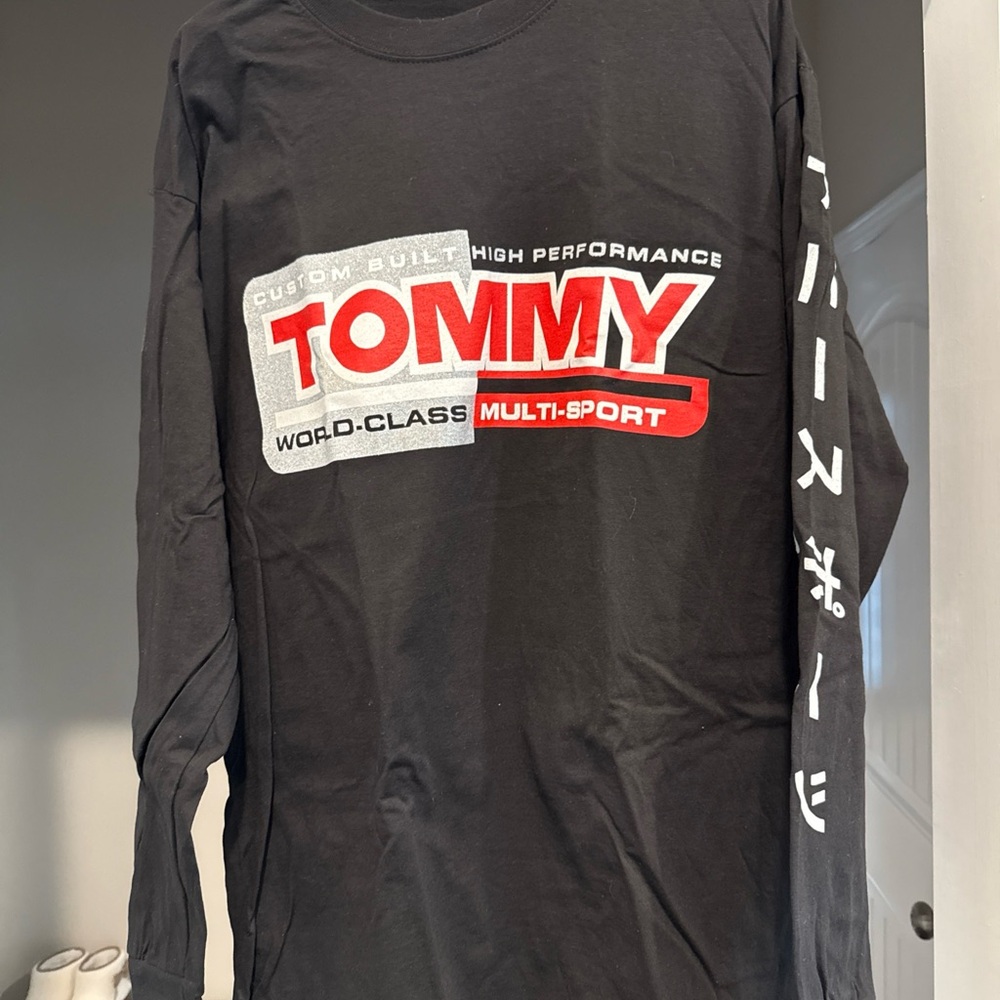 Korean - Tommy Sports Gear long sleeve Shirt Size XL